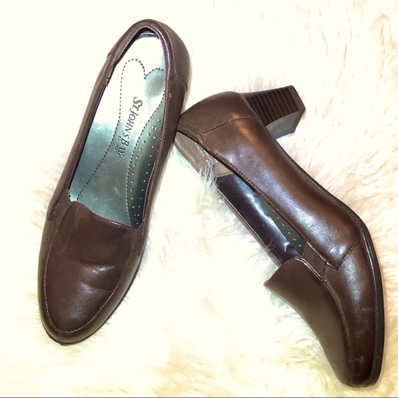 St. John’s Bay Leather Loafers Brown Size 8.5 - Picture 2 of 8